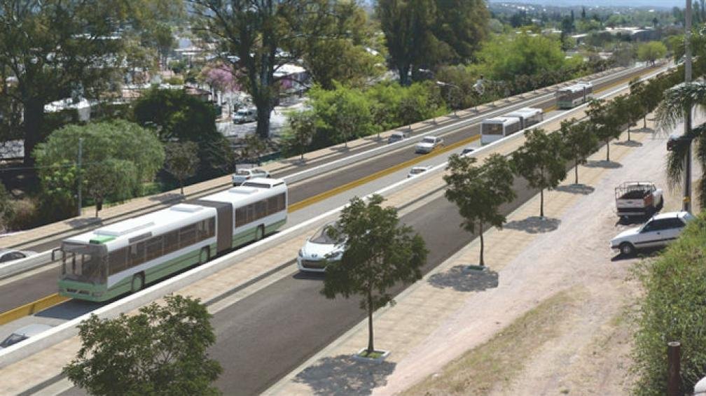 Ruta E-57. Es también conocido como la ruta intermunicipal, y conecta Villa Allende con Unquillo. Allí se podría instalar un carril exclusivo para ómnibus (Fotomontaje Iplam).