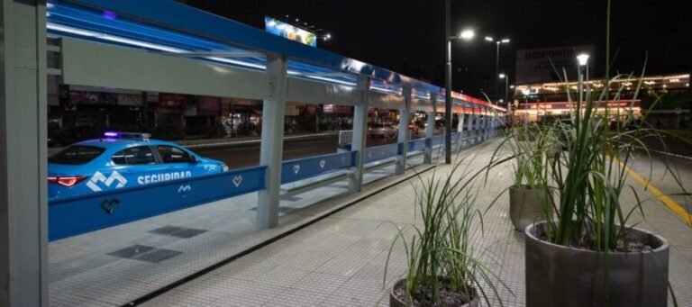 Habilitaron las nuevas paradas de colectivos en la estación de trenes ...