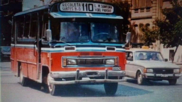 Cuando las carrocerías de colectivos utilizaban partes de modelos de autos