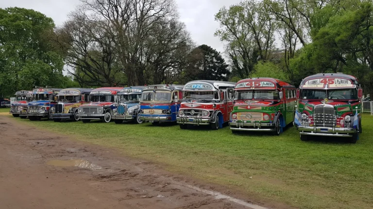 Autoclásica 2018: Un viaje al pasado en Colectivos Antiguos