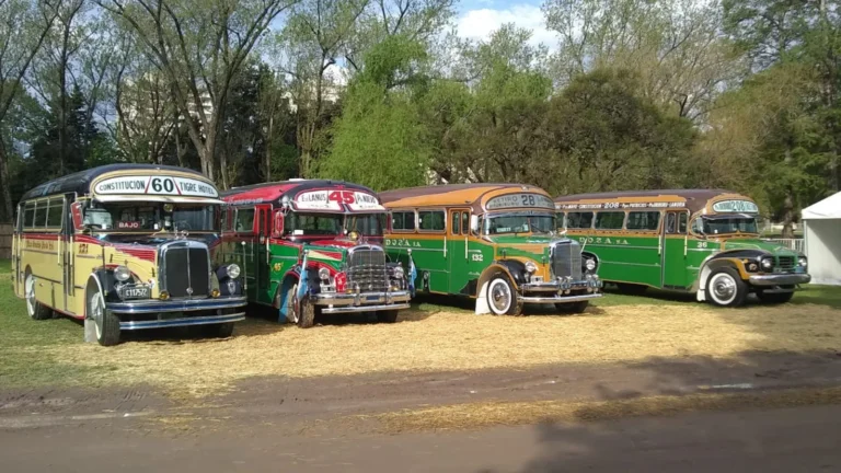 Autoclásica 2019: Un viaje al pasado en Colectivos Antiguos